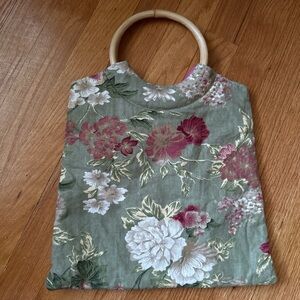 Floral Green and Red Women's Bag with Wooden Handle
